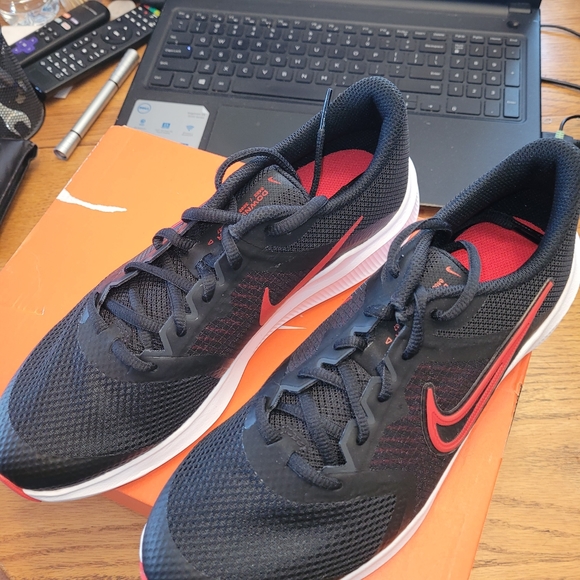 Kids Boy's or Girls Sneaker - Picture 5 of 7